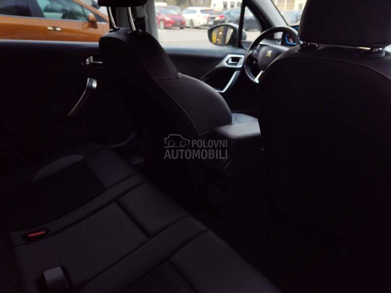 Peugeot 2008 Allure 1.5 HDI AT