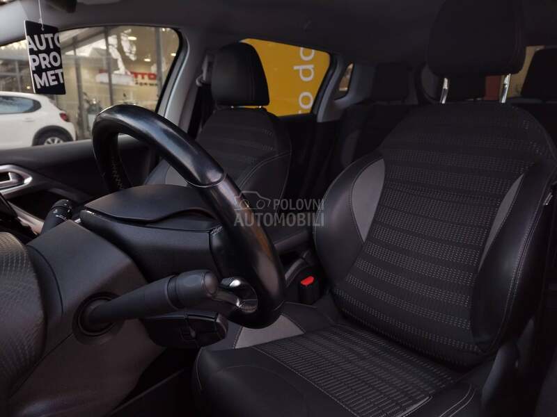Peugeot 2008 Allure 1.5 HDI AT