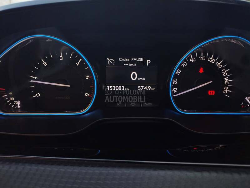 Peugeot 2008 Allure 1.5 HDI AT