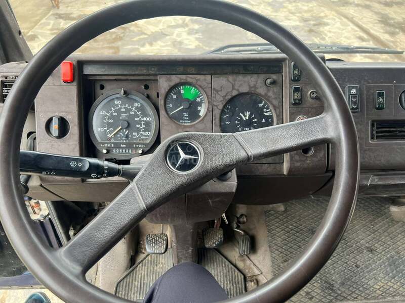 Mercedes Benz 809
