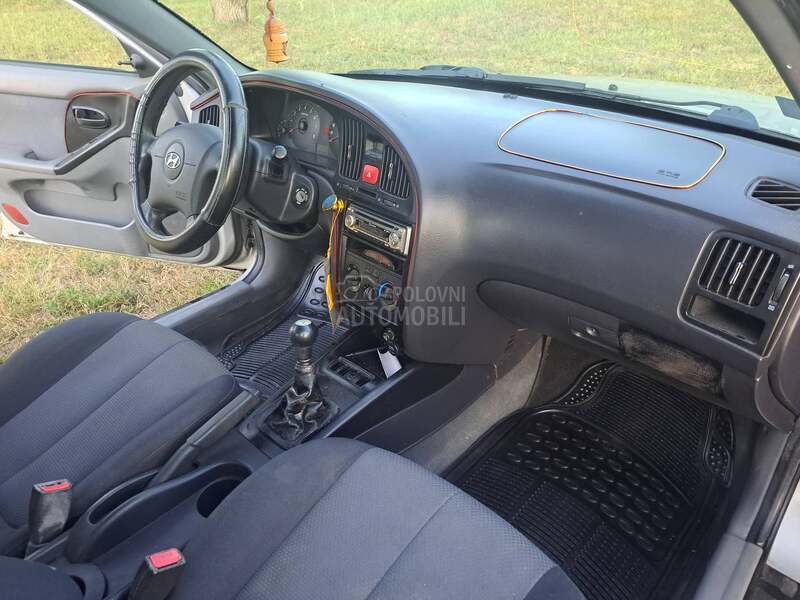 Hyundai Elantra 1.6 GLS