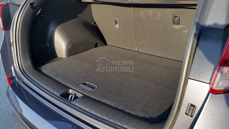 Hyundai Tucson 2.0 CRDI/4WD/AUT/T0P