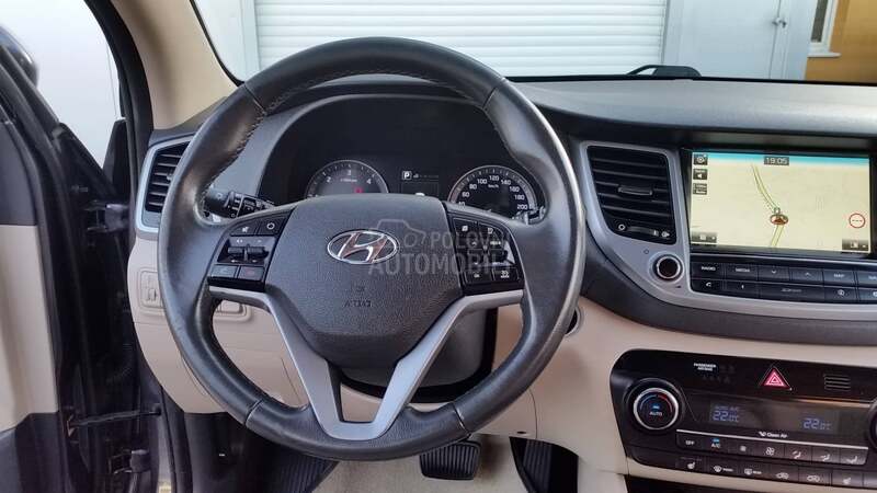 Hyundai Tucson 2.0 CRDI/4WD/AUT/T0P