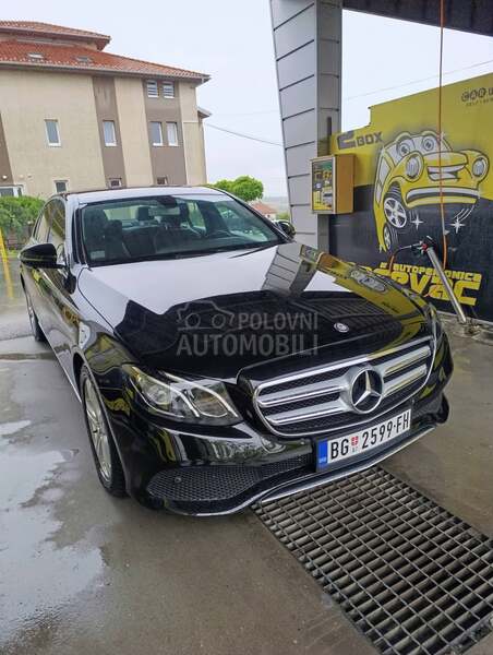 Mercedes Benz E 220 