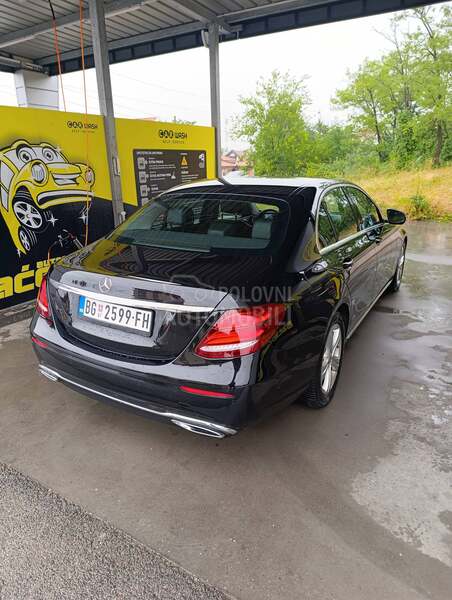Mercedes Benz E 220 