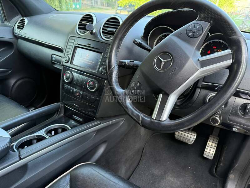 Mercedes Benz ML 300 4 MATIC
