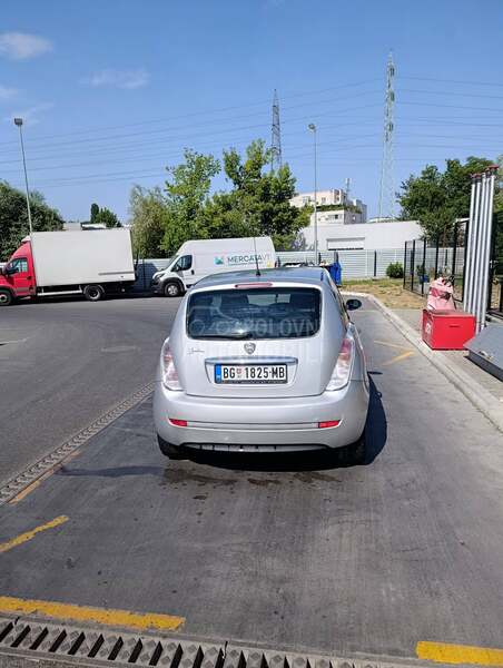 Lancia Ypsilon 