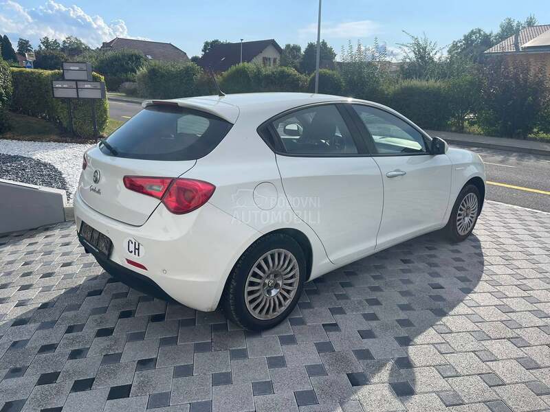 Alfa Romeo Giulietta 