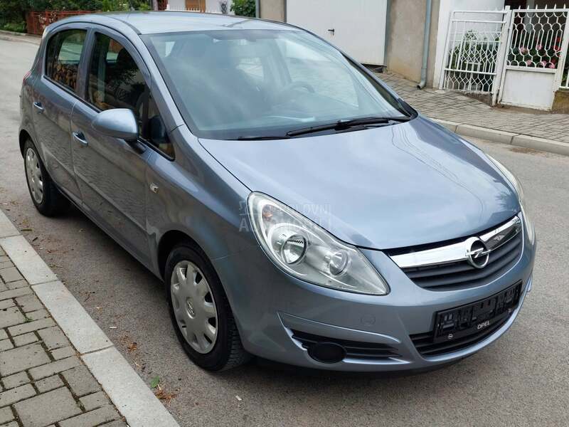 Opel Corsa D 1.2I 16V GERMANY