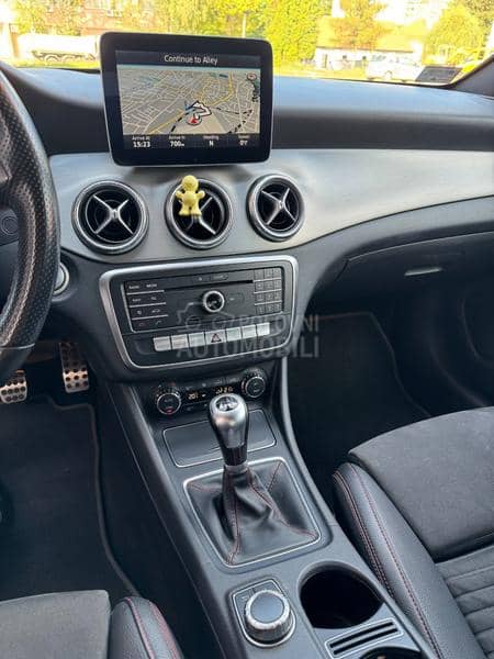 Mercedes Benz CLA 200 AMG