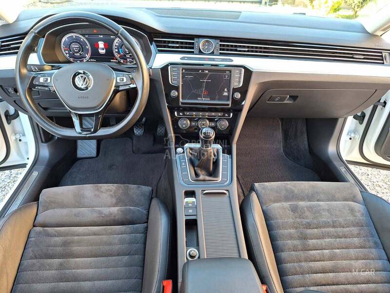 Volkswagen Passat B8 R LINE  n o v