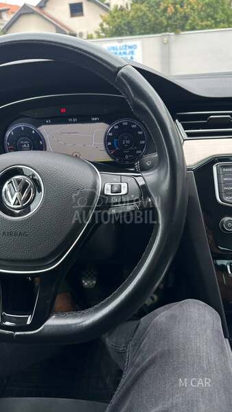Volkswagen Passat B8 R LINE  n o v