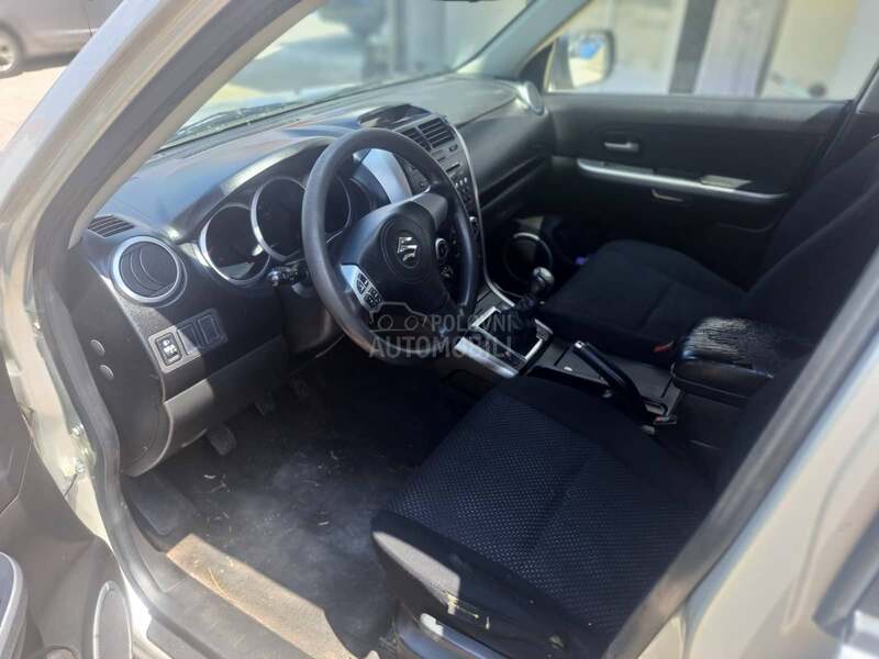 Suzuki Grand Vitara -  kompletan auto u delovima