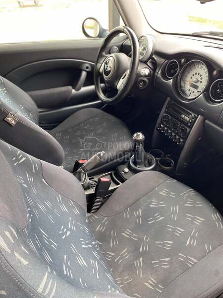 MINI Cooper 1.6
