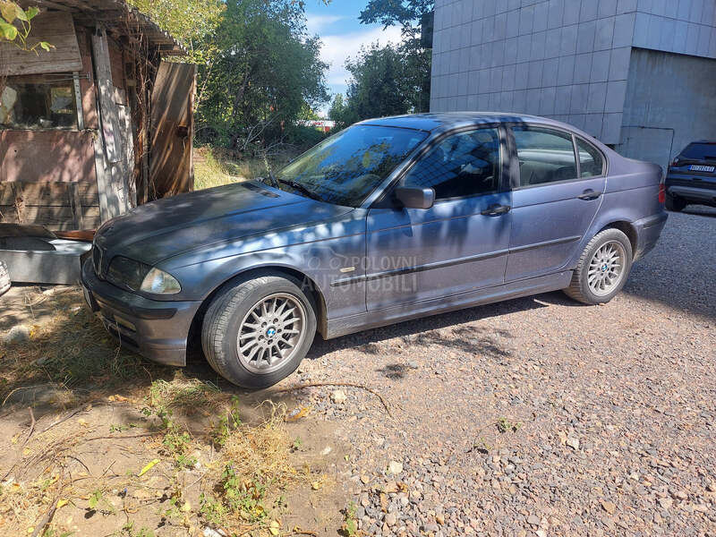 BMW 320 