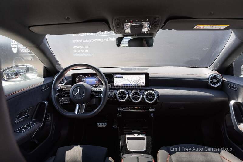Mercedes Benz CLA 180 