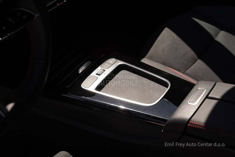 Mercedes Benz CLA 180 