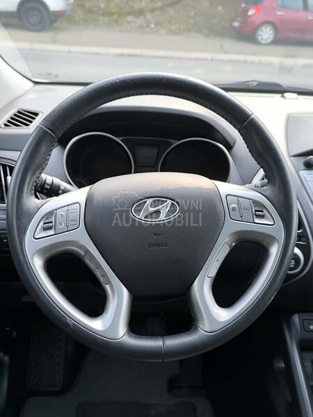 Hyundai ix35 2.0crdi 4x4 prem. CH