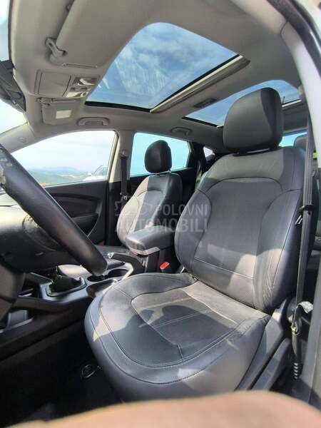 Hyundai ix35 2.0crdi 4x4 prem. CH