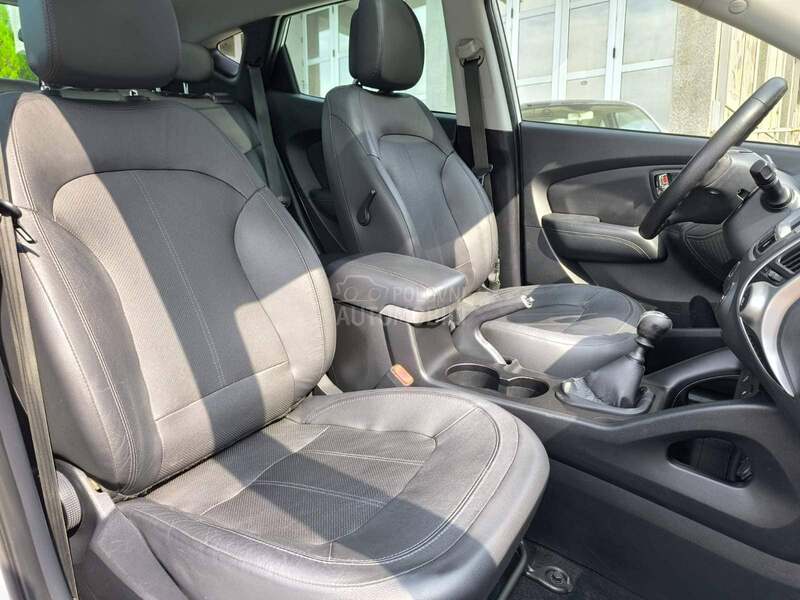 Hyundai ix35 2.0crdi 4x4 prem. CH