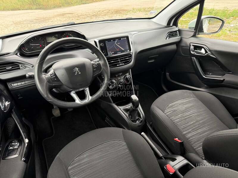 Peugeot 208 1.5 HDi 100 NAV
