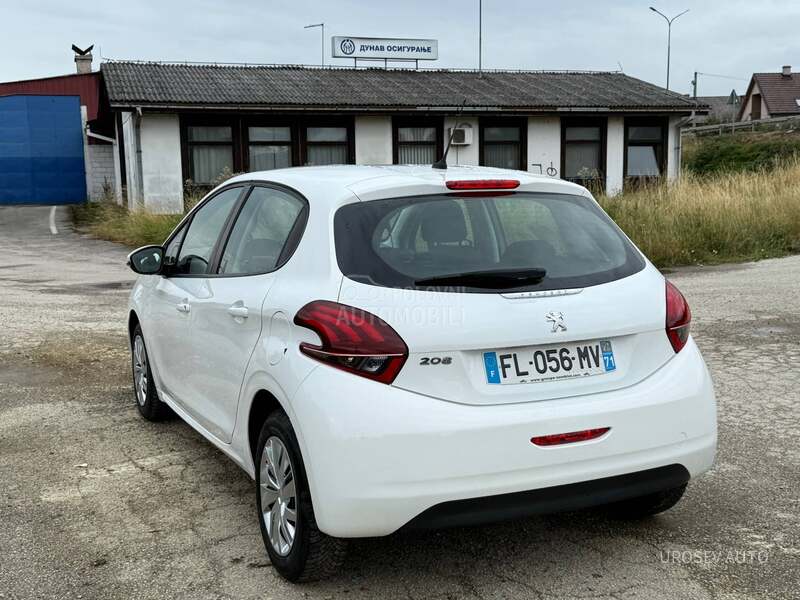 Peugeot 208 1.5 HDi 100 NAV