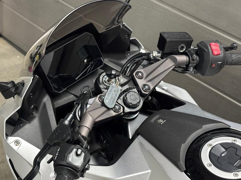 Suzuki Gsx8r gsx 8 r A2