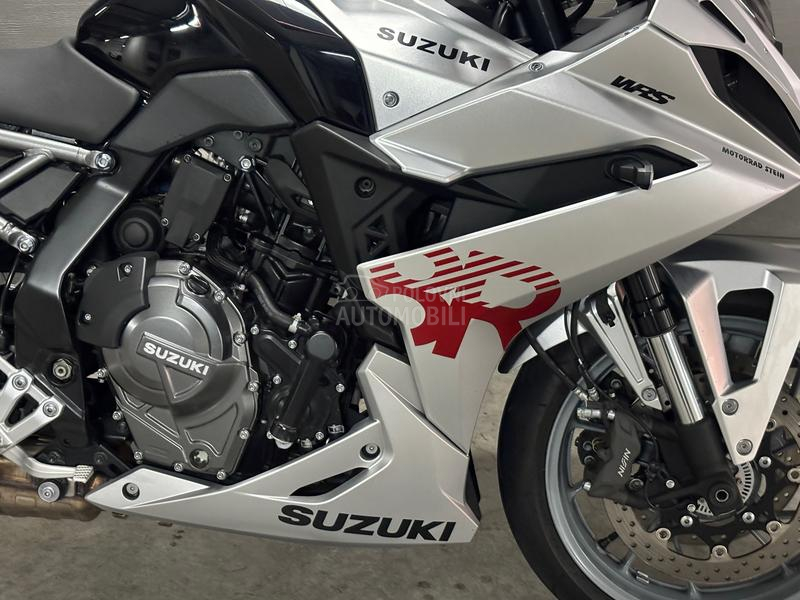 Suzuki Gsx8r gsx 8 r A2