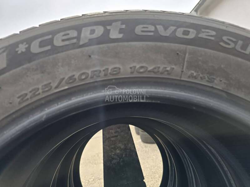 Hankook 225/60 R18 Zimska