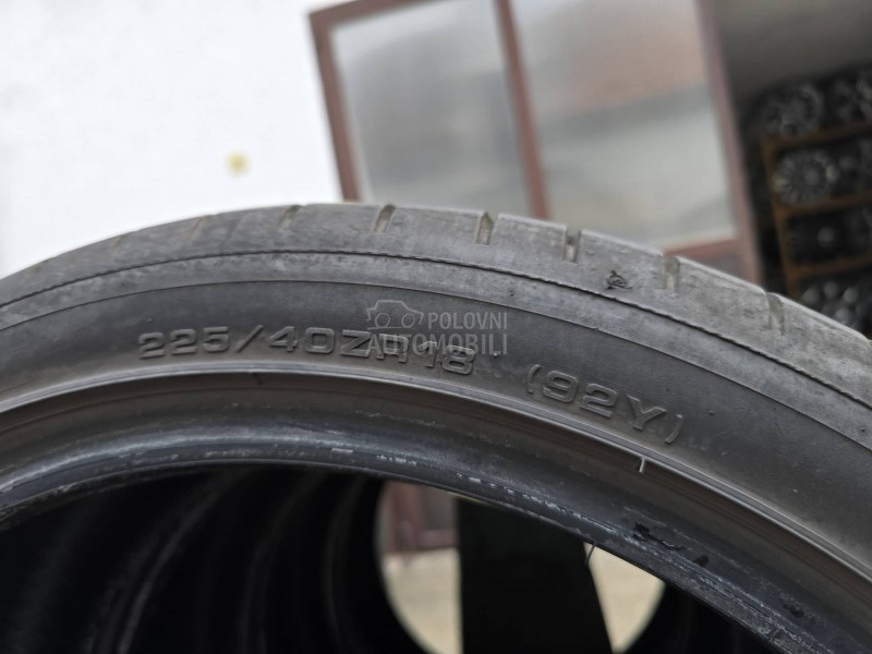 Dunlop 225/40 R18 Letnja