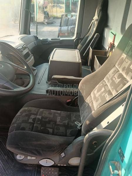 Kipeska kabina mercedes mp2