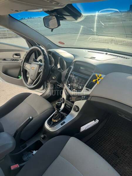 Chevrolet Cruze LS
