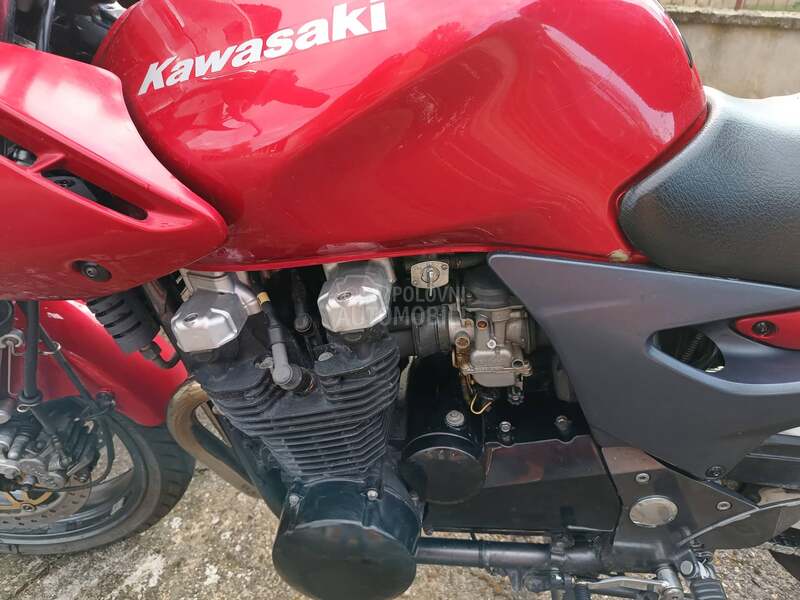 Kawasaki zr7s