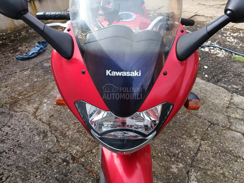 Kawasaki zr7s