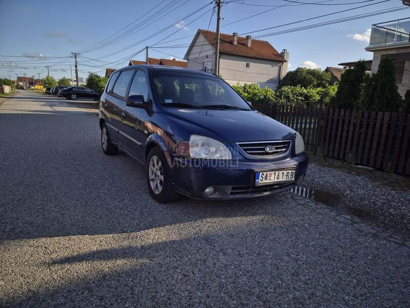 Kia Carens 
