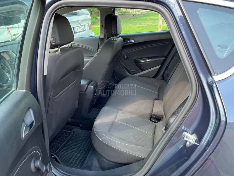 Opel Astra J 