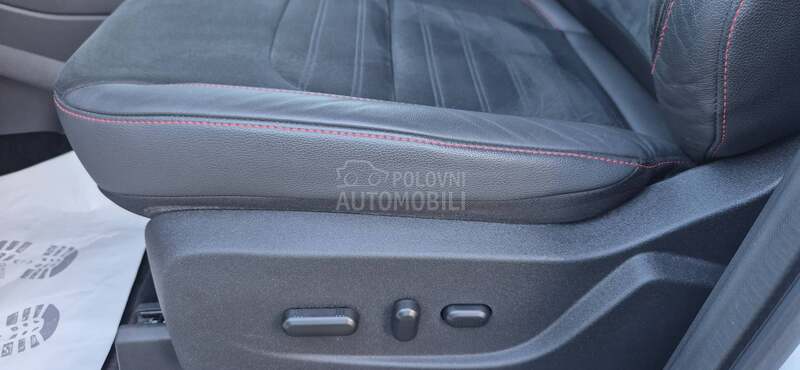 Ford Kuga 1.5 TDCI ST NAV