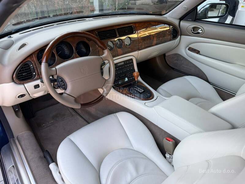Jaguar XKR 4.0 V8 SUPERCHARGED