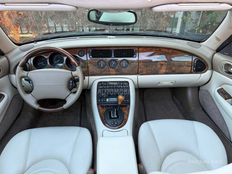 Jaguar XKR 4.0 V8 SUPERCHARGED