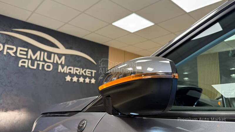 Peugeot 3008 //1.2//PANO/N O V