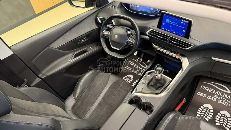 Peugeot 3008 //1.2//PANO/N O V