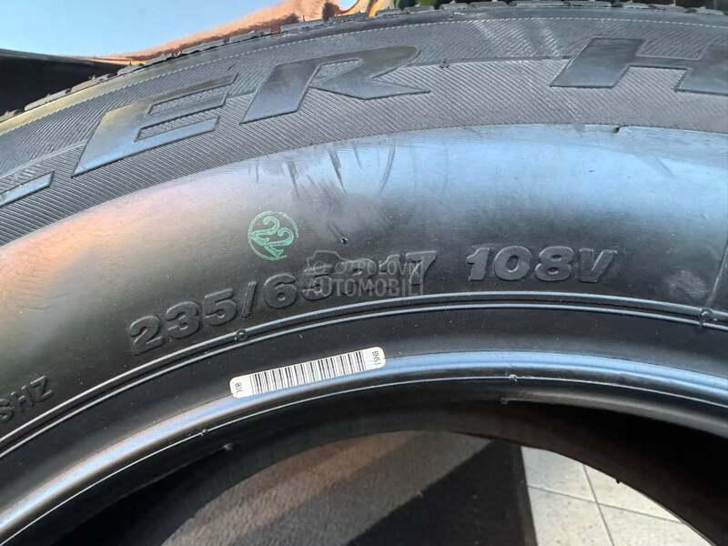 Bridgestone 235/65 R17 Letnja
