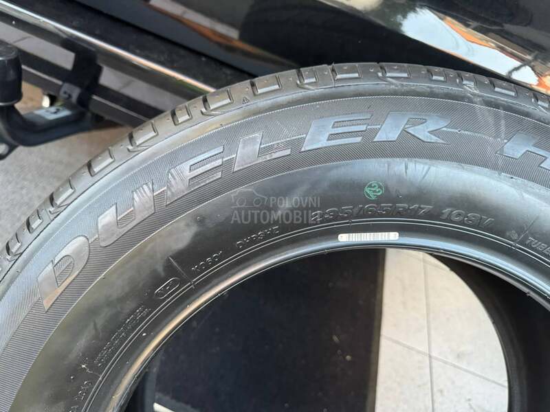 Bridgestone 235/65 R17 Letnja