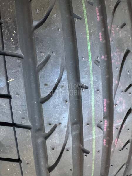 Bridgestone 235/65 R17 Letnja