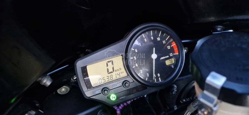 Yamaha r1