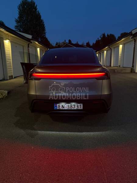 Tesla Model Y T.PumpaAWD Nov