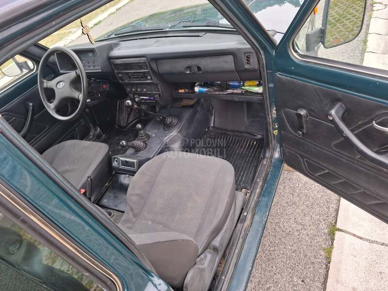 Lada Niva 1.7i
