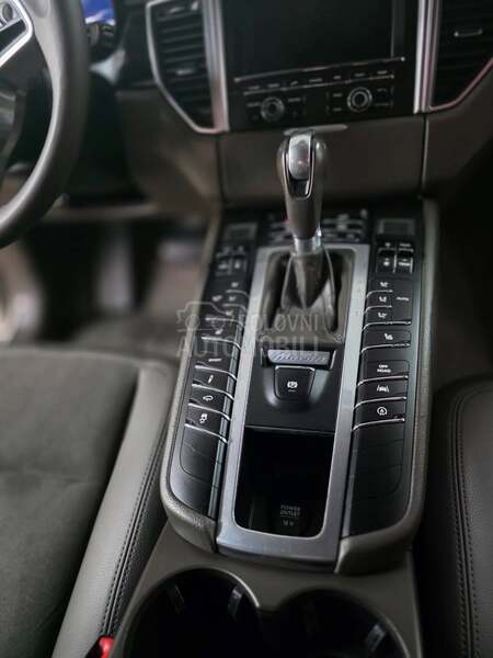Porsche Macan S