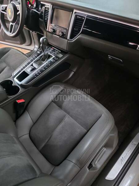 Porsche Macan S