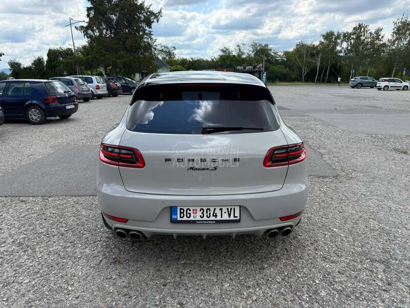 Porsche Macan S
